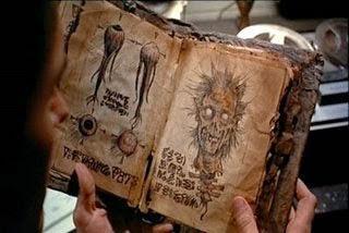 Film still from Evil Dead (1981) / New Line Cinema sam raimi necronomicon posesión infernal diabólico despertar diablo libro antiguo ancient book film old