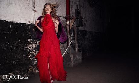 Elsa Hosk posa para DuJour Magazine