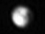 Primera estructura geológica identificable Plutón. gran línea oscura