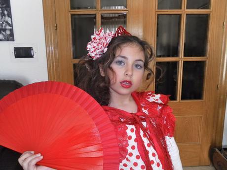 Maquillaje fácil Flamenco: Fusión Guylond - Curro de Candela AFROGITANO makeup, maquillaje flamenco, maquillaje infantil, maquillaje sevillana, ahumado negro, ahumado marrón, tonos marrones, guylond, afrogitano, curro de candela, flamenco, fusión musica flamenco, blog solo yo, blog cosmética, blog belleza, blog maquillaje,