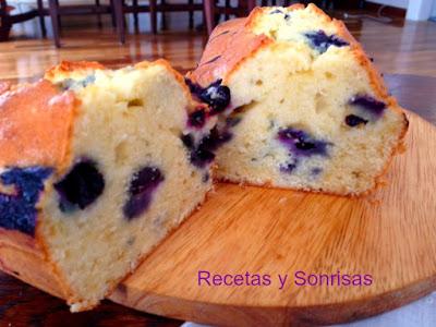 BIZCOCHO DE ARÁNDANOS Y LIMÓN