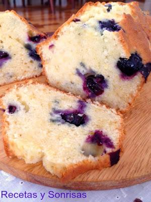 BIZCOCHO DE ARÁNDANOS Y LIMÓN