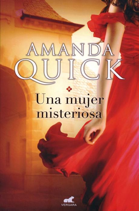 Bajo las austeras faldas de su vestido, Beatrice Lockwood oculta una pistola. No puede ser de otro modo, pues Beatrice es una dama de compañía con una misión secreta ―tan secreta como su pasado― y debe estar preparada para luchar a vida o muerte en cualquier momento. Amanda Quick Ha entrado con más de cincuenta títulos en las listas de best sellers del New York Times. Tras superar los treinta y cinco millones de ejemplares vendidos, es una de las autoras más prestigiosas del género romántico.