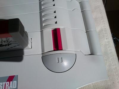 Unboxing de Amstrad GX4000. ¡Descubriendo una consola olvidada!