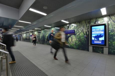 Los dinosaurios toman la estación Waterloo de Londres para promocionar “Jurassic World”