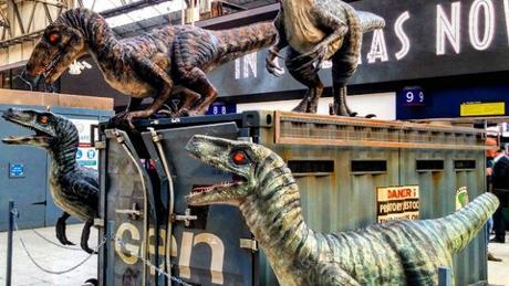 Los dinosaurios toman la estación Waterloo de Londres para promocionar “Jurassic World”