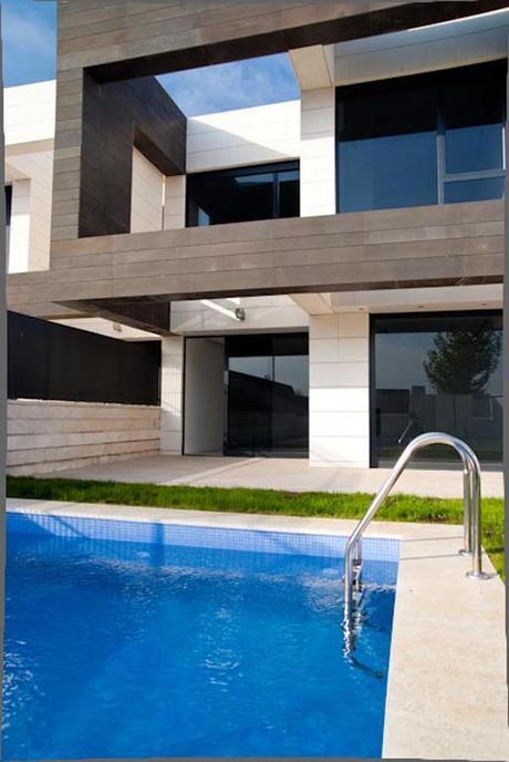 PISCINAS EXTERIORES DE A-CERO