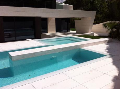 PISCINAS EXTERIORES DE A-CERO