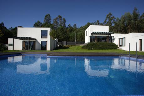 PISCINAS EXTERIORES DE A-CERO