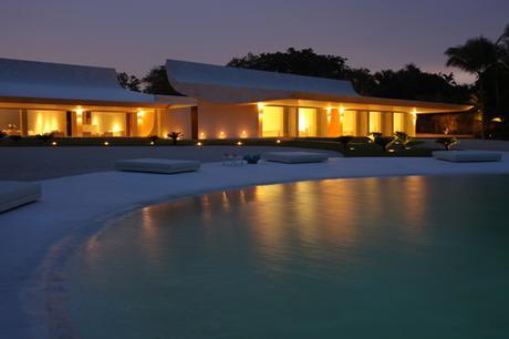 PISCINAS EXTERIORES DE A-CERO