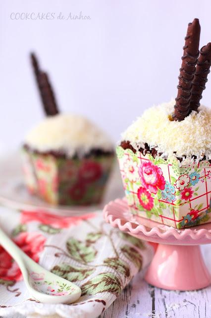 CUPCAKES DE CHOCOLATE Y COCO