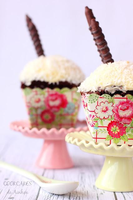 CUPCAKES DE CHOCOLATE Y COCO