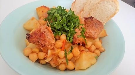 Garbanzos fritos con taquitos asados vegetales Vegesan