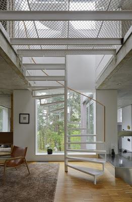 Casa Moderna en los Bosques de Sucia