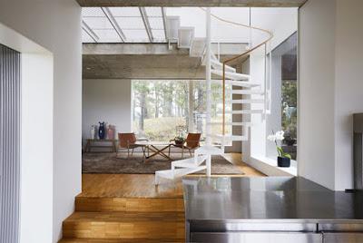 Casa Moderna en los Bosques de Sucia
