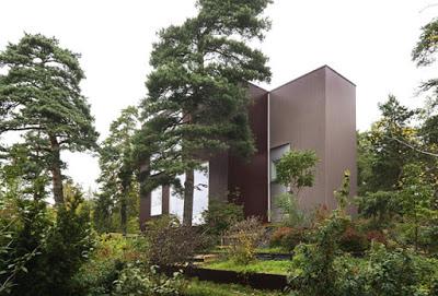 Casa Moderna en los Bosques de Sucia