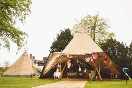 ¡Pon un tipi en tu boda y disfruta como un indio!