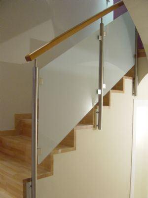Barandas y escaleras de cristal: Más espacio y luz con el doble de diseño