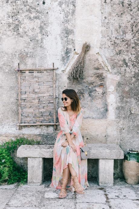 Long_Dress-ChicWish-Floral_Print-Lace_Up_Sandals-Chloe_Girls-Outfit_Street_Style-Naturalis_Bio_Resort-9