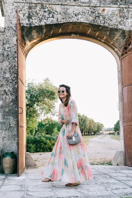 Long_Dress-ChicWish-Floral_Print-Lace_Up_Sandals-Chloe_Girls-Outfit_Street_Style-Naturalis_Bio_Resort-1