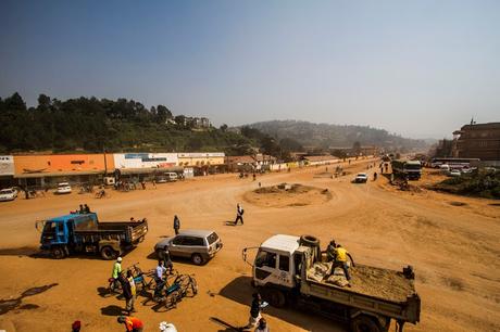 De la paz más absoluta al completo desorden - Lago Bunyonyi y Kampala