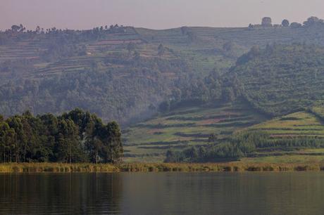 De la paz más absoluta al completo desorden - Lago Bunyonyi y Kampala