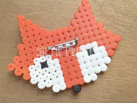 DIY: Un broche zorro con Pyssla.