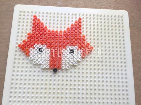 DIY: Un broche zorro con Pyssla.