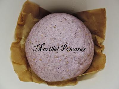 Pan integral de col lombarda.