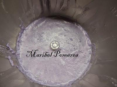 Pan integral de col lombarda.