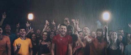 El videoclip homenaje de Amstel #ALosBomberosDeLaBanya