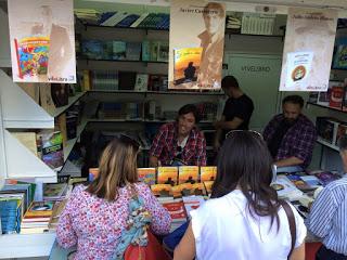 viveLibro despide la Feria del Libro de Madrid 2015 con gran éxito de ventas