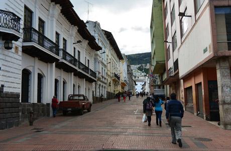 Calle en centro de Quito