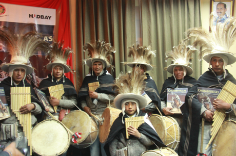 Presentación del libro “Chumbivilcas, Lazos de Oro” ayarachi-chumbivilcas