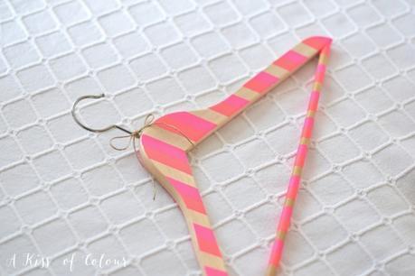 DIY. Neon hanger