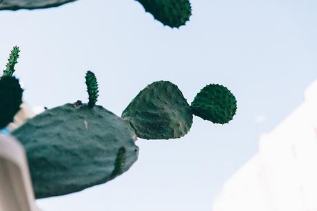 Crochet_Dress-Straw_Hat-Lack_Of_Color-Beach_Outfit-Black_Espadrilles-Italy-2