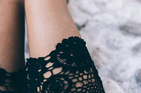 Crochet_Dress-Straw_Hat-Lack_Of_Color-Beach_Outfit-Black_Espadrilles-Italy-