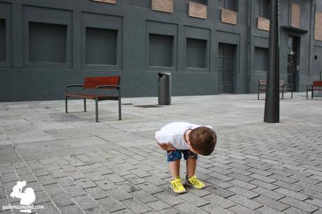 Una alternativa a los castigos y las amenazas niño pequeño enfadado