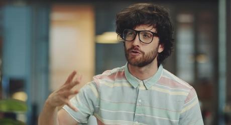 Audax parodia al mundo de la publicidad en su nueva campaña