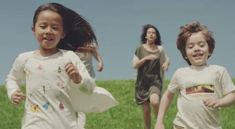 Audax parodia al mundo de la publicidad en su nueva campaña