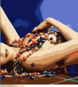 Reducir volumen drasticamente señora tumbada con muchos collares