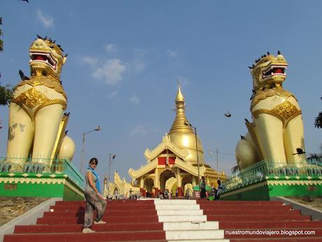 Yangón; el Lago Kandawgyi