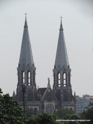 Yangón; el Lago Kandawgyi