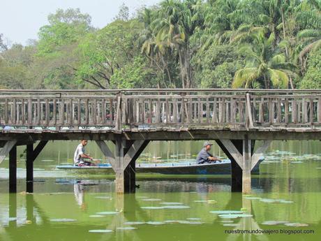 Yangón; el Lago Kandawgyi