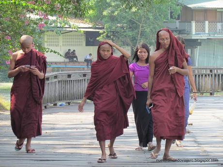 Yangón; el Lago Kandawgyi