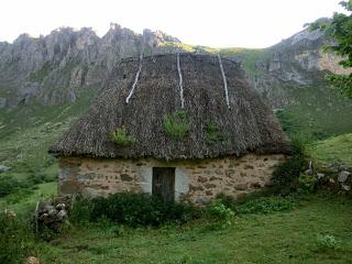 Valle de Lago-Pena la Paredina-Picos de la Mortera-Braña de Sousas