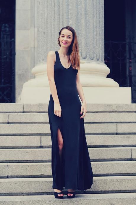 UN VESTIDO NEGRO MUY ESPECIAL