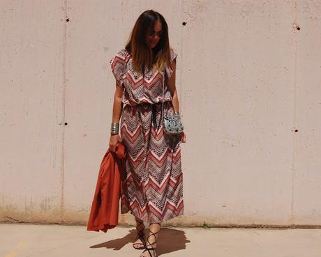 mÁXI pRINT + bLAZER #nOUNIFORMES