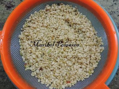 Arroz integral y lentejas con salmón ahumado.