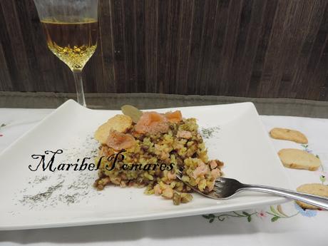 Arroz integral y lentejas con salmón ahumado.